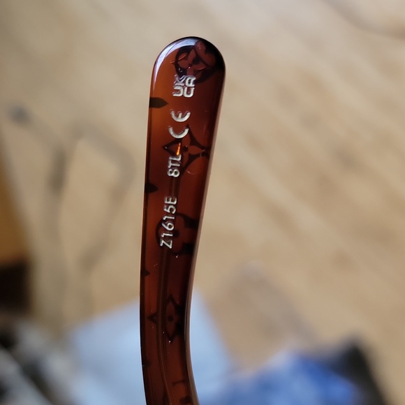 Louis Vuitton Blade Sunglasses - Picture 12 of 12